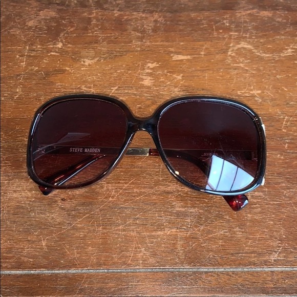 Steve Madden Accessories - Steve Madden Brown Sunglasses